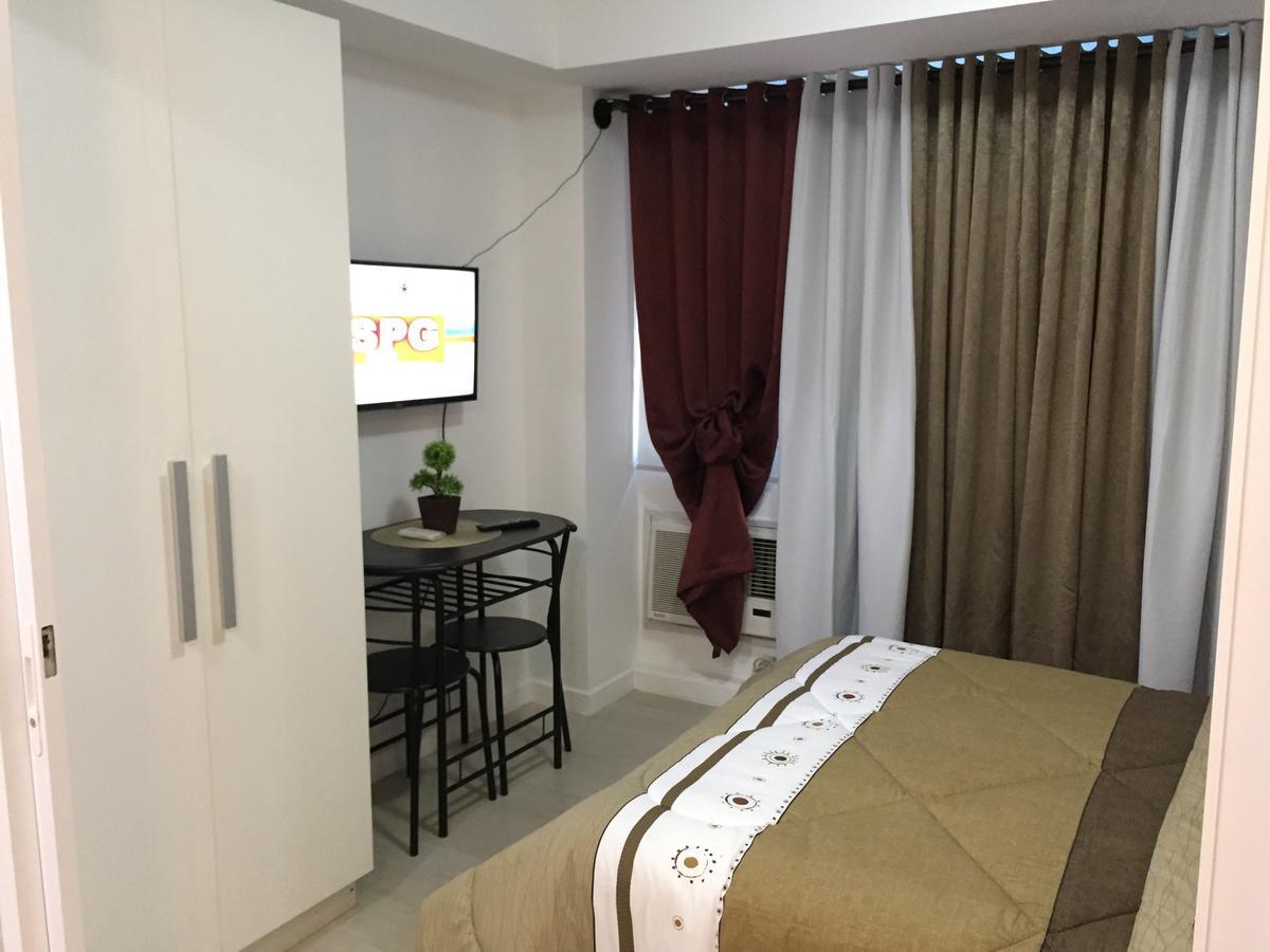 Azure Urban Resort Res. Paranaque City Exterior photo