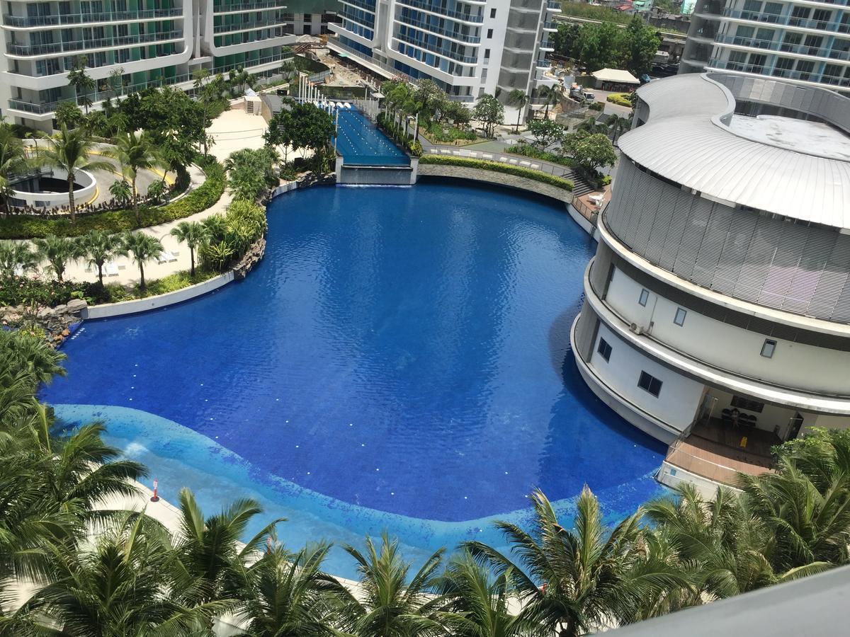 Azure Urban Resort Res. Paranaque City Exterior photo