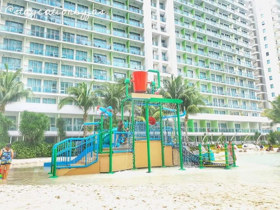 Azure Urban Resort Res. Paranaque City Exterior photo